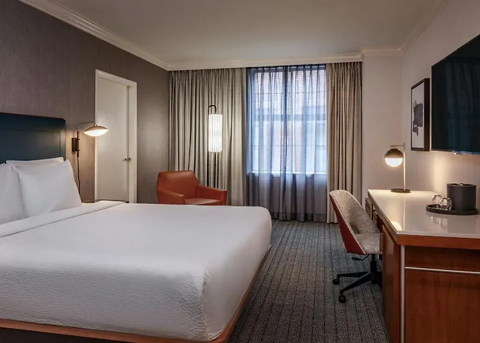 Courtyard By Marriott Boston Downtown Hotel